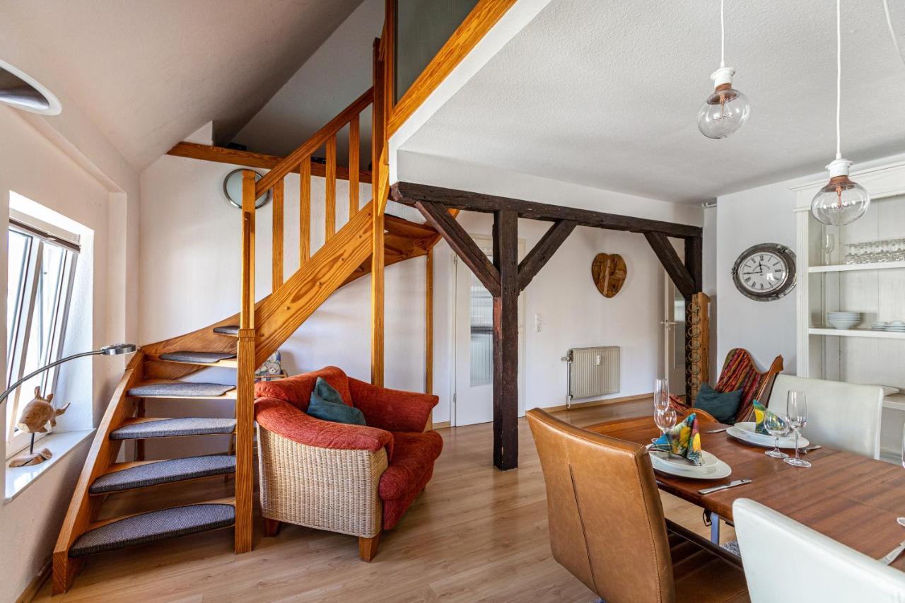 Blumenhaus-Apartment Friedrichstadt Bagian luar foto