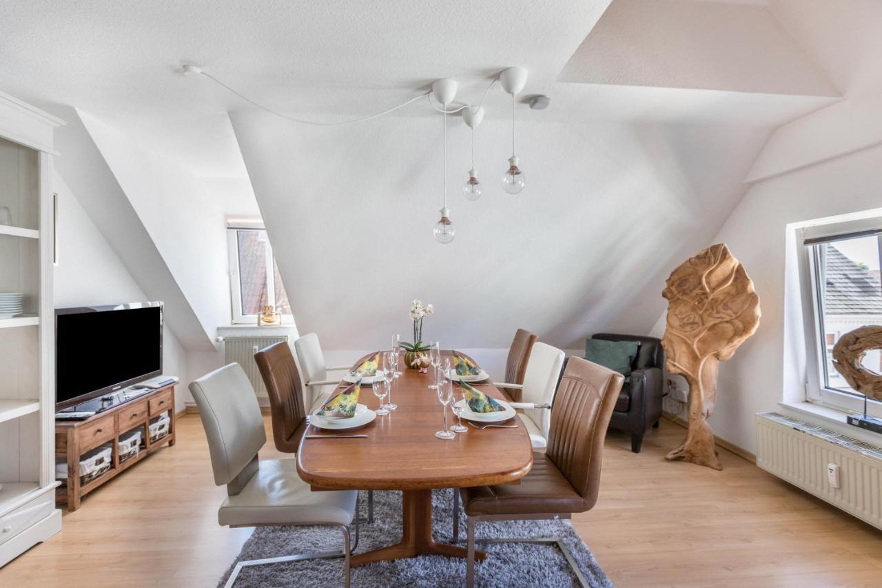 Blumenhaus-Apartment Friedrichstadt Bagian luar foto