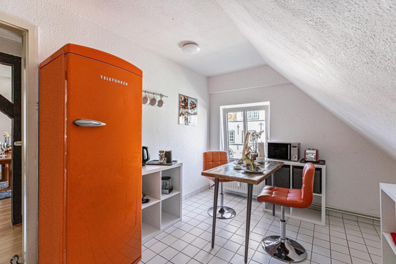 Blumenhaus-Apartment Friedrichstadt Bagian luar foto