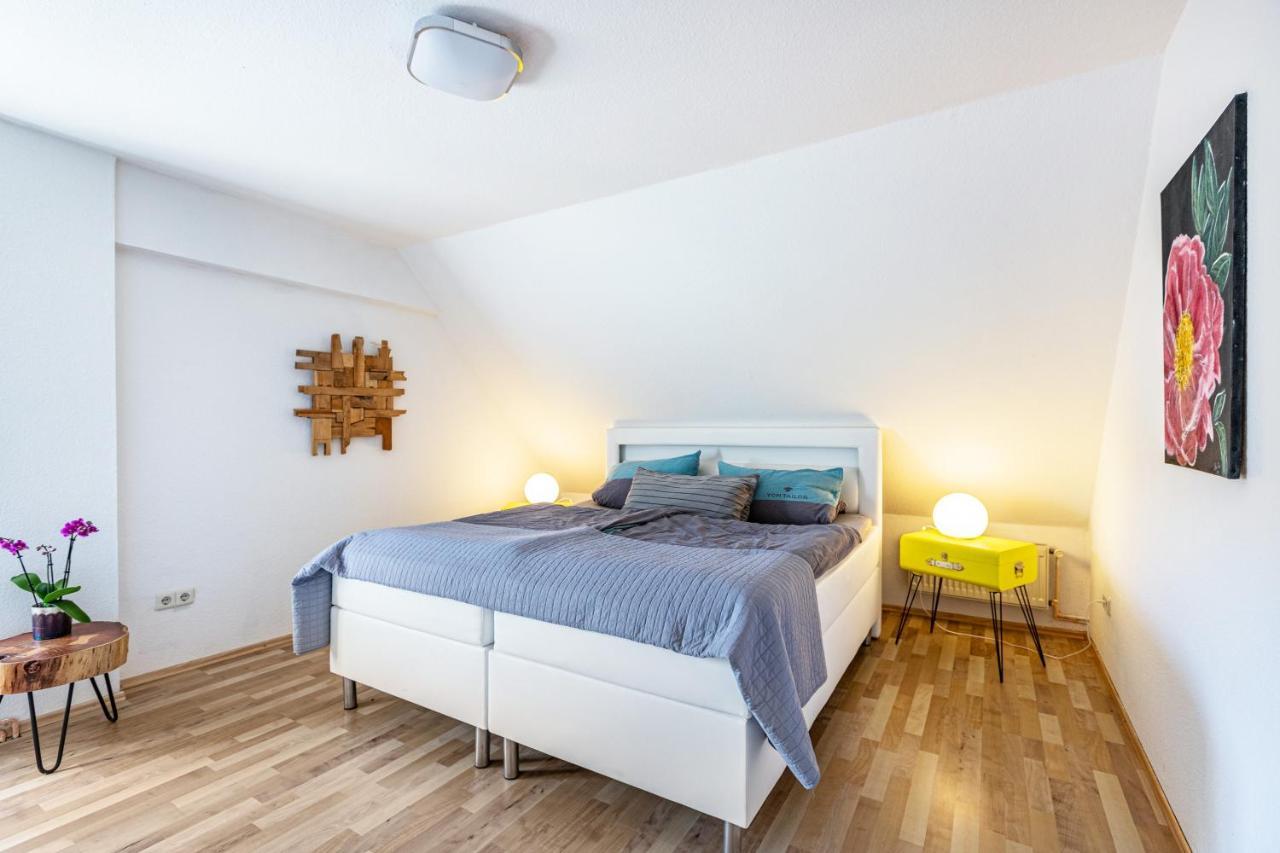 Blumenhaus-Apartment Friedrichstadt Bagian luar foto