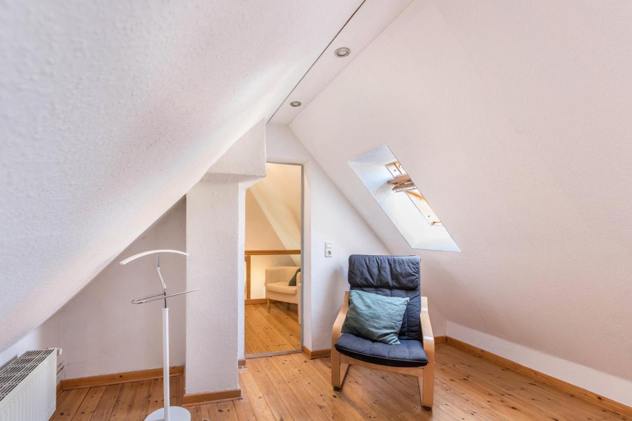 Blumenhaus-Apartment Friedrichstadt Bagian luar foto