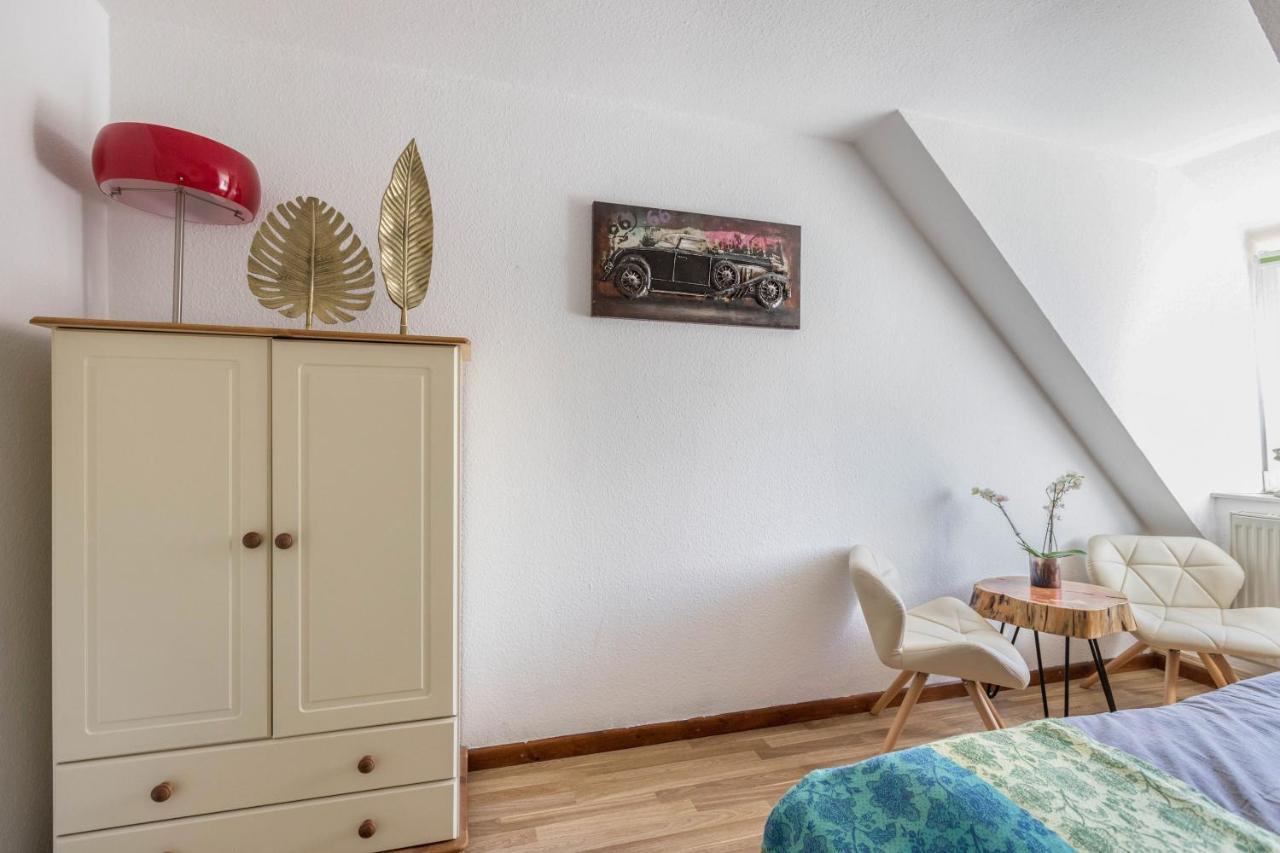 Blumenhaus-Apartment Friedrichstadt Bagian luar foto